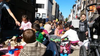 Picknick en speelstraat: voor één dag was de Constitutiestraat autovrij.